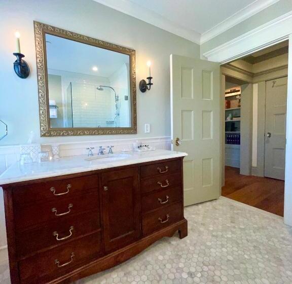 בית מלון כפרי Hannum House