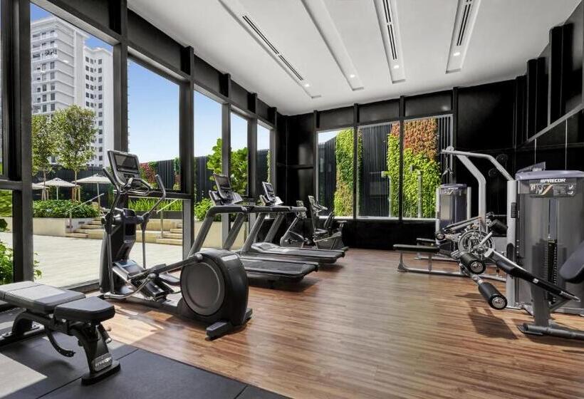 בית מלון כפרי Hyatt Place Johor Bahru Paradigm Mall