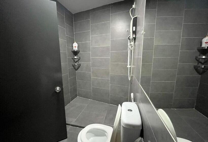 ホテル Immense Studio Empiredamansara/wifi/netflix