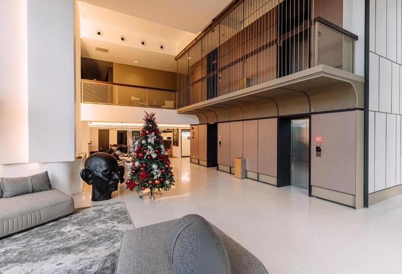 فندق Impiana By Roxy