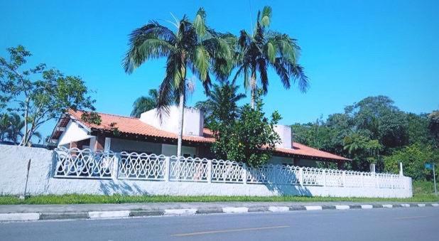 Отель Lemon Suítes E Pousada Indaiá Riviera