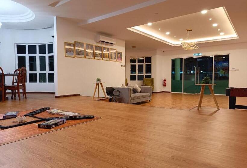 فندق Lestari Inn Residence