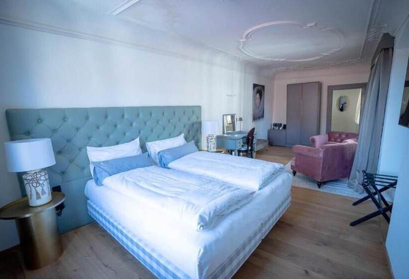 호텔 Maxim Suites By Elias Holl