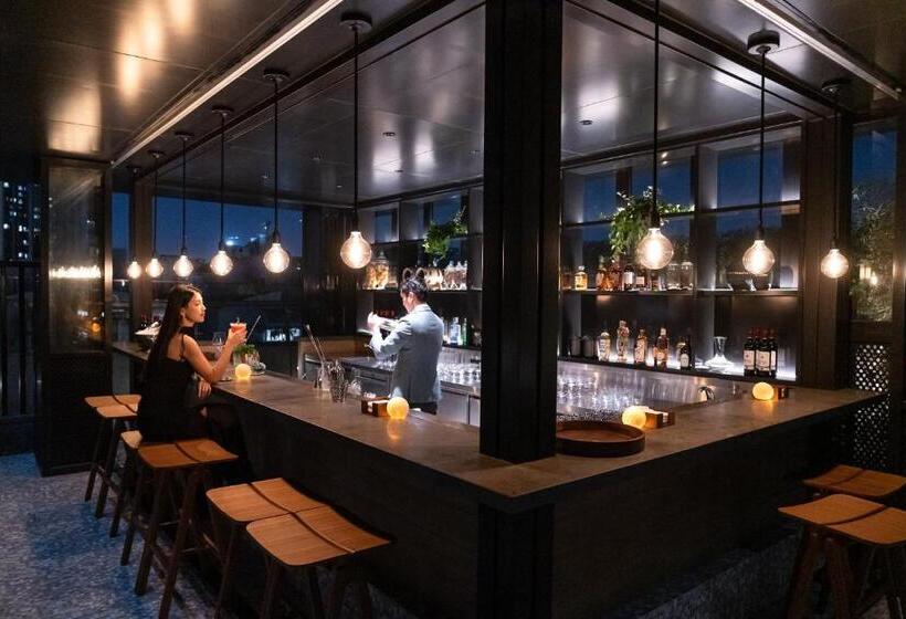 Отель New World Guangzhou