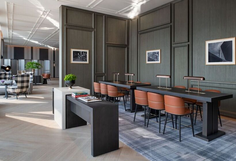 Отель New World Guangzhou