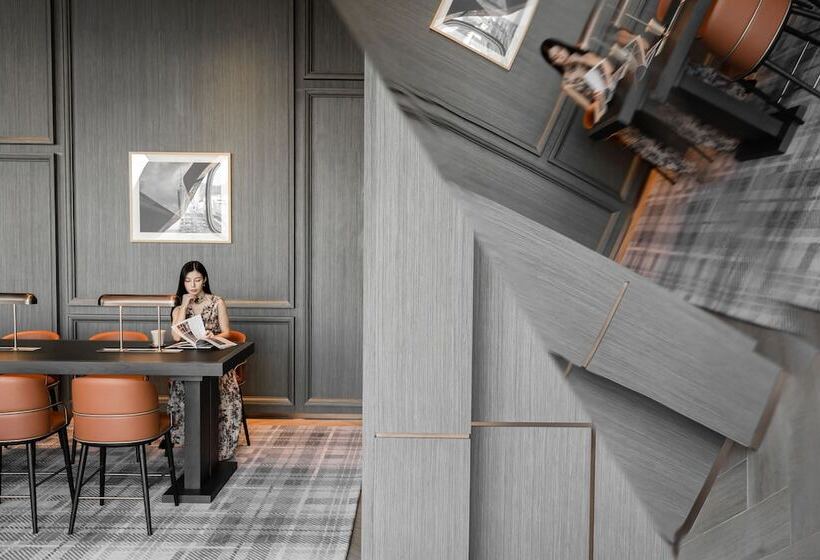 Отель New World Guangzhou