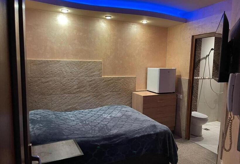 Best Hotels And Apartments