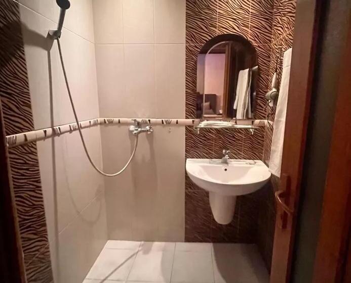 Best Hotels And Apartments