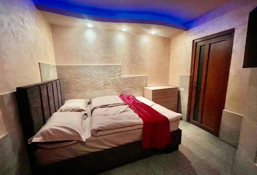 Best Hotels And Apartments