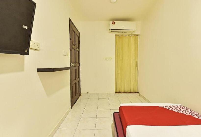 酒店 Oyo 90806 Rumah Tumpangan Laut Selatan