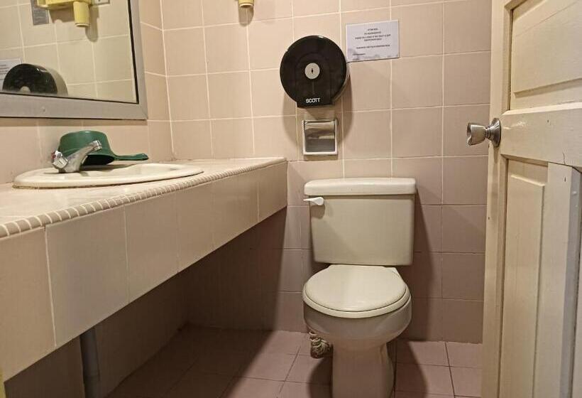 Otel Oyo 90860 Wawasan Inn