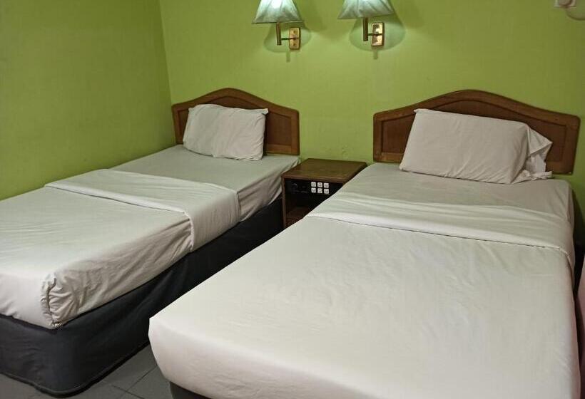 Otel Oyo 90860 Wawasan Inn