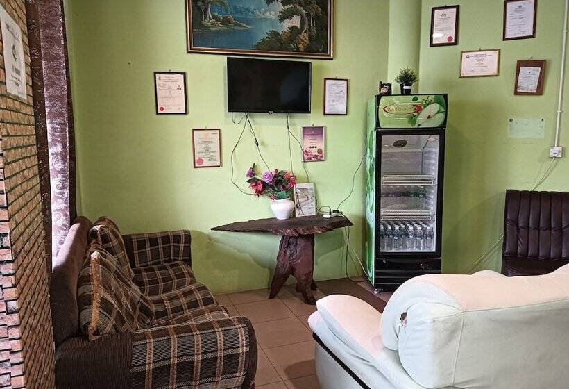 Otel Oyo 90860 Wawasan Inn