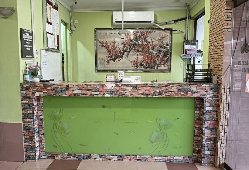 Otel Oyo 90860 Wawasan Inn