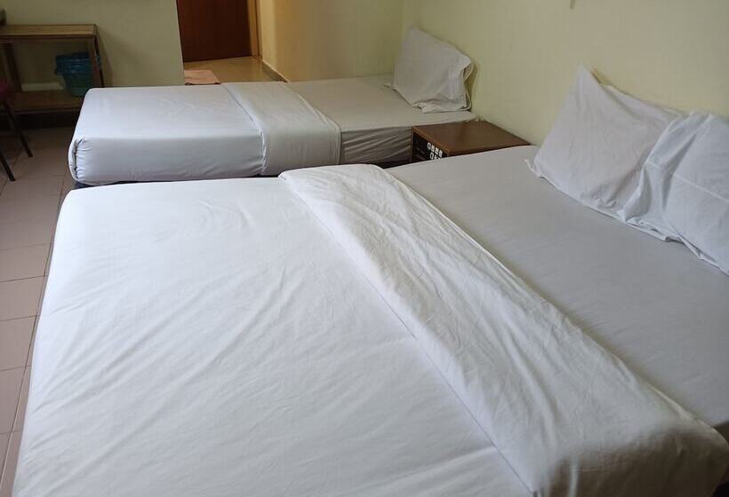 Otel Oyo 90860 Wawasan Inn