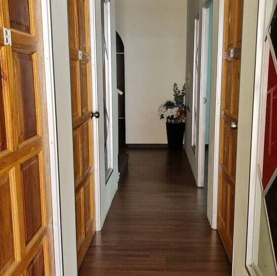 فندق Oyo 90866 Rakyat Inn