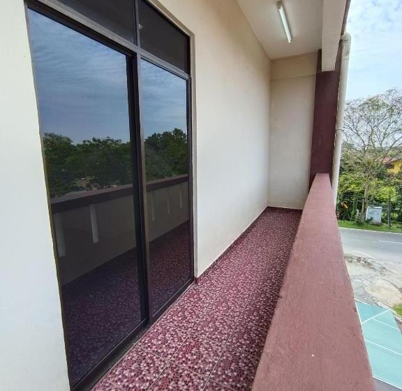 فندق Oyo 90868 Oba