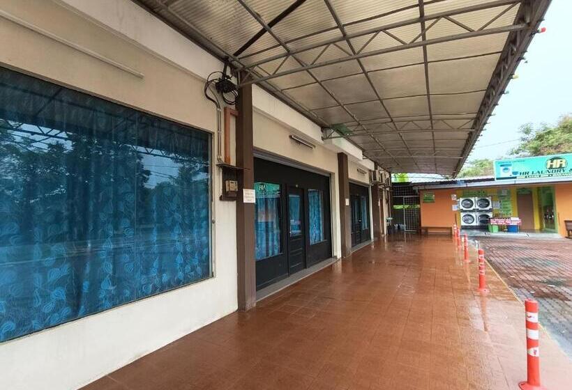 فندق Oyo 90868 Oba