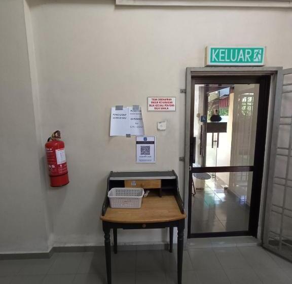 فندق Oyo 90868 Oba