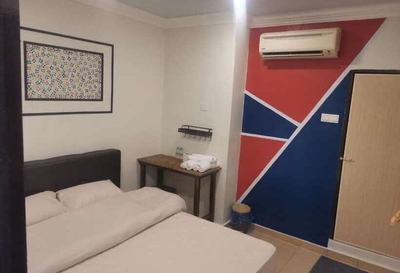 בית מלון כפרי Pine Lodge By Evr Previously Yss Indrawasih