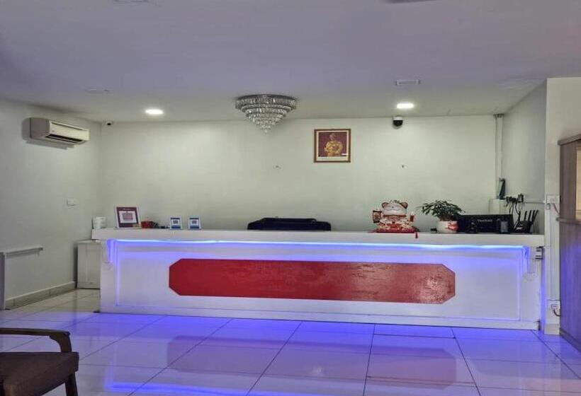 فندق Oyo 90901 Santai Morib