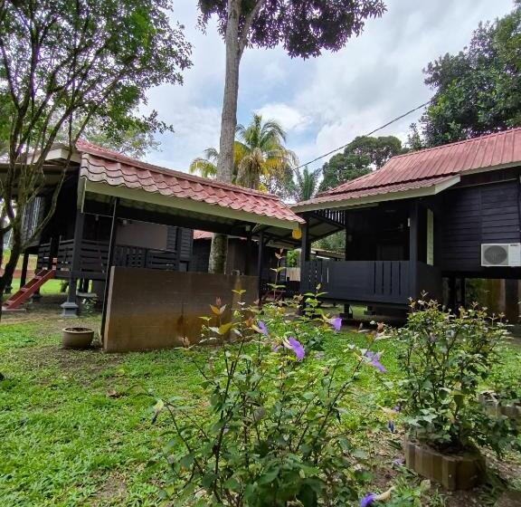 فندق Oyo 90906 Rumah Rehat Awana