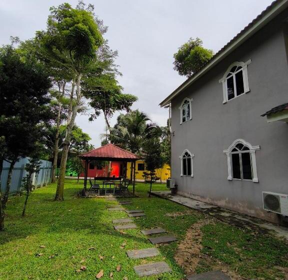 فندق Oyo 90906 Rumah Rehat Awana