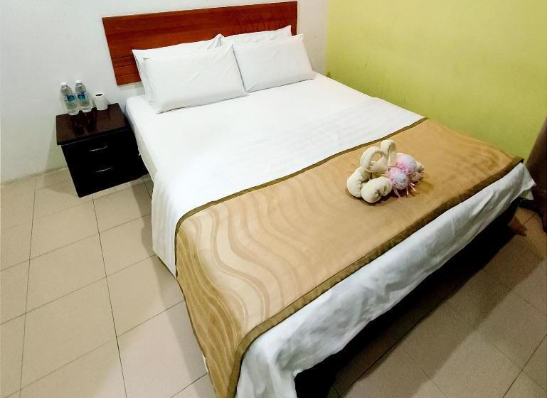 فندق Oyo 90906 Rumah Rehat Awana