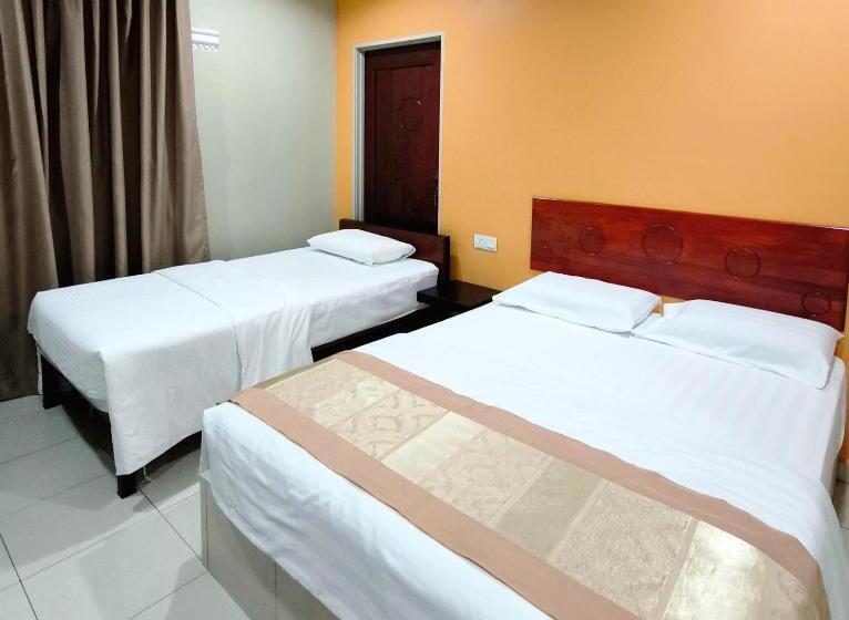 فندق Oyo 90906 Rumah Rehat Awana