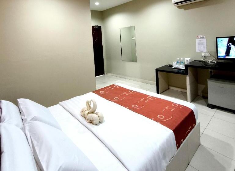 فندق Oyo 90906 Rumah Rehat Awana