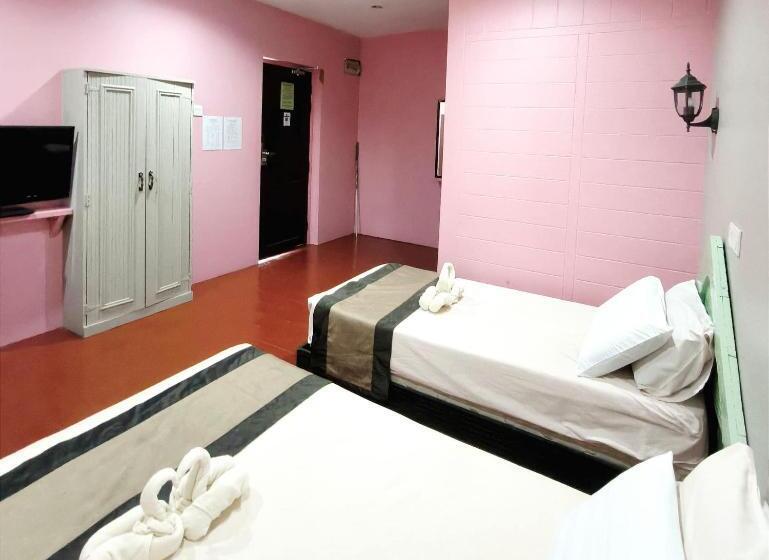 فندق Oyo 90906 Rumah Rehat Awana