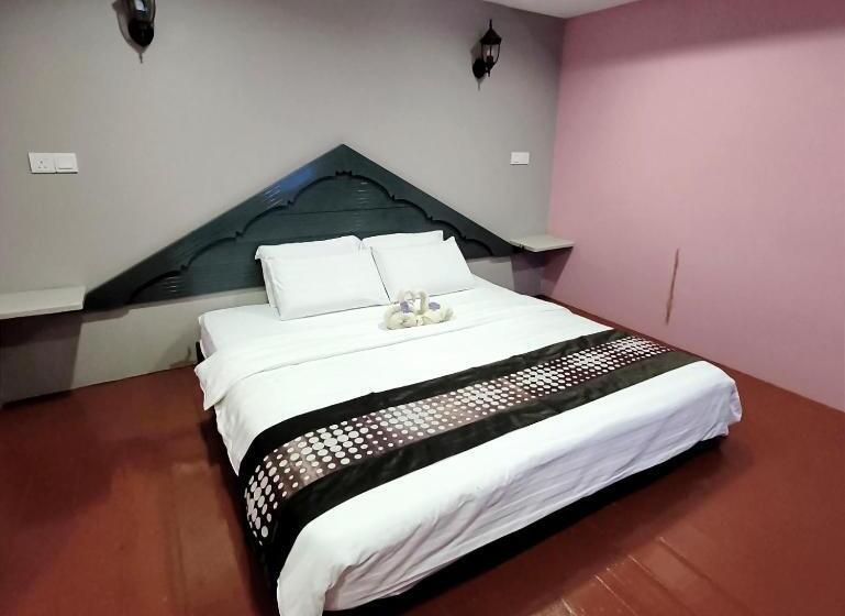 فندق Oyo 90906 Rumah Rehat Awana