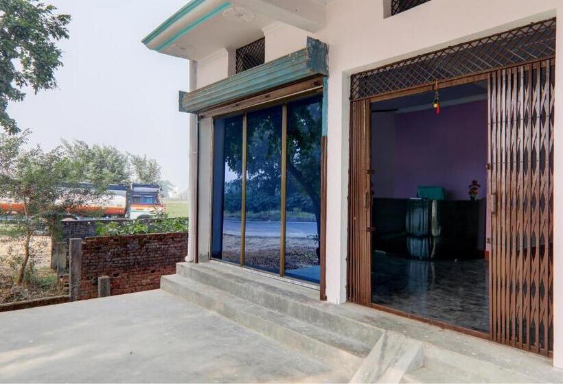 בית מלון כפרי Oyo Aj Up 52