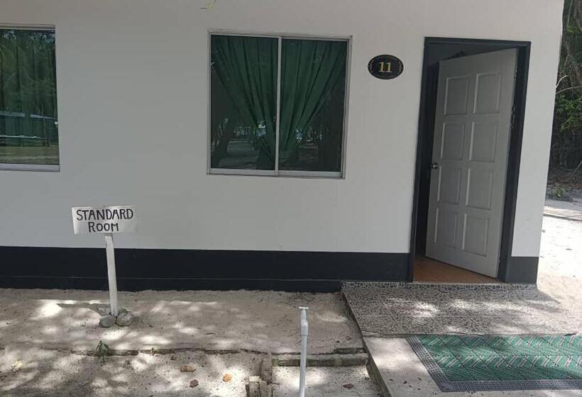 Hotel Pom Pom Celebes Beach Resort邦邦岛西里伯斯度假村