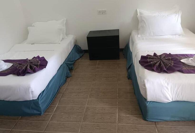 Hotel Pom Pom Celebes Beach Resort邦邦岛西里伯斯度假村