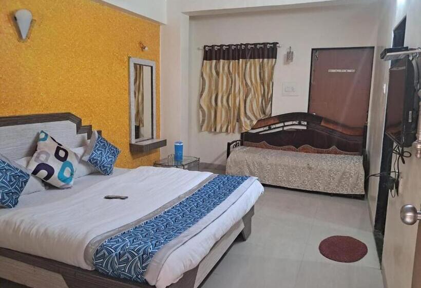 فندق Sai Raj Residency