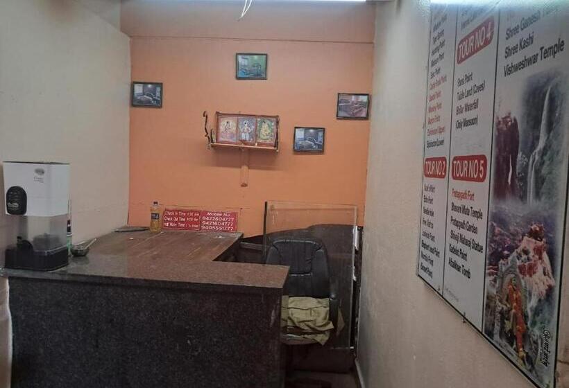 فندق Sai Raj Residency