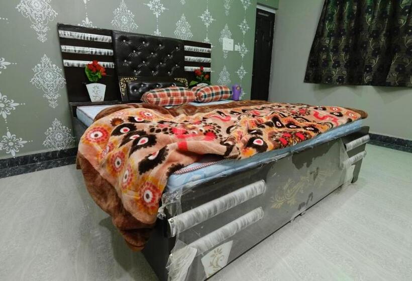 בית מלון כפרי Shree Krishna Niwas