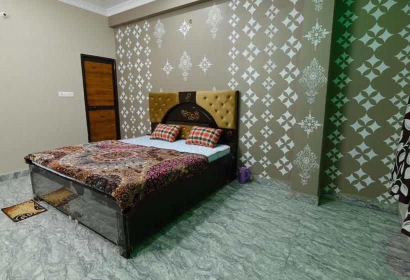 בית מלון כפרי Shree Krishna Niwas