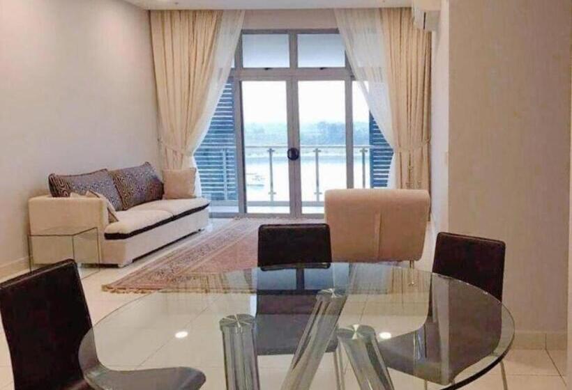 בית מלון כפרי Nusajaya Puteri Harbour Malaysia 3 Bedroom With Marina View