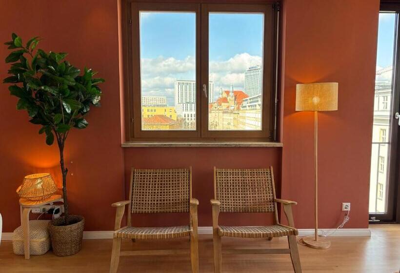 هتل The Charming By Curt Suites