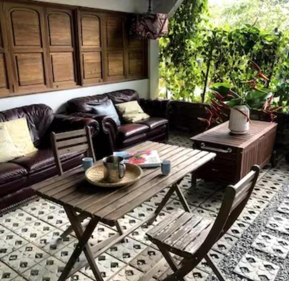 בית מלון כפרי Tirtha Quddus Farmstay