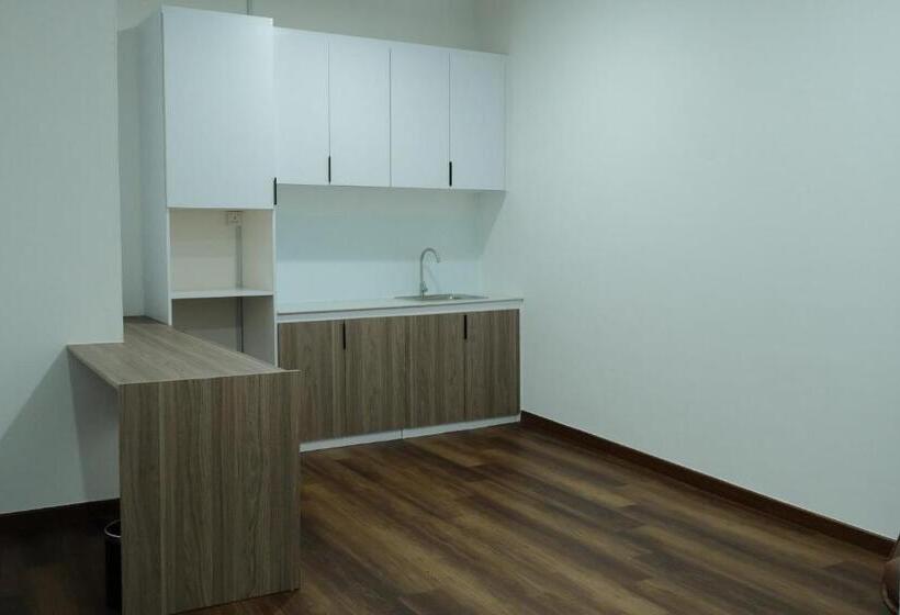 هتل Unihome Suite
