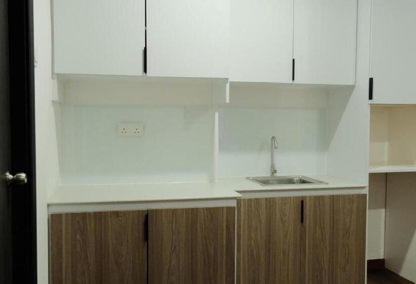 ホテル Unihome Suite