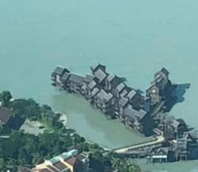 فندق Villa Dalam Laut 530