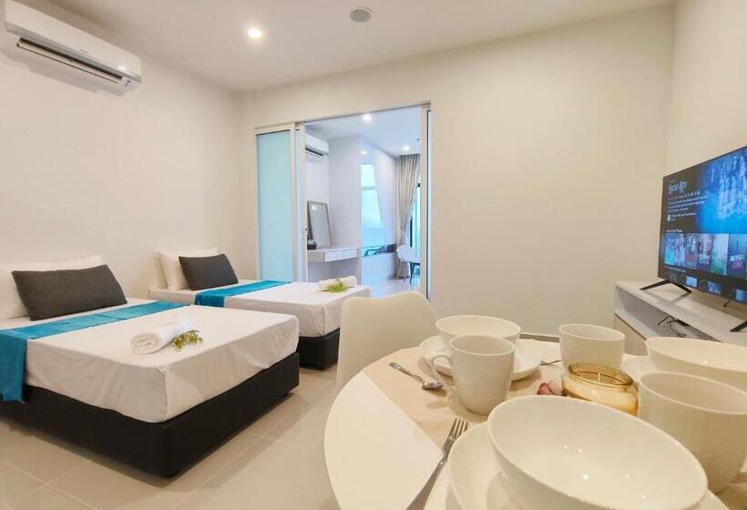 Just Chillin Seaview