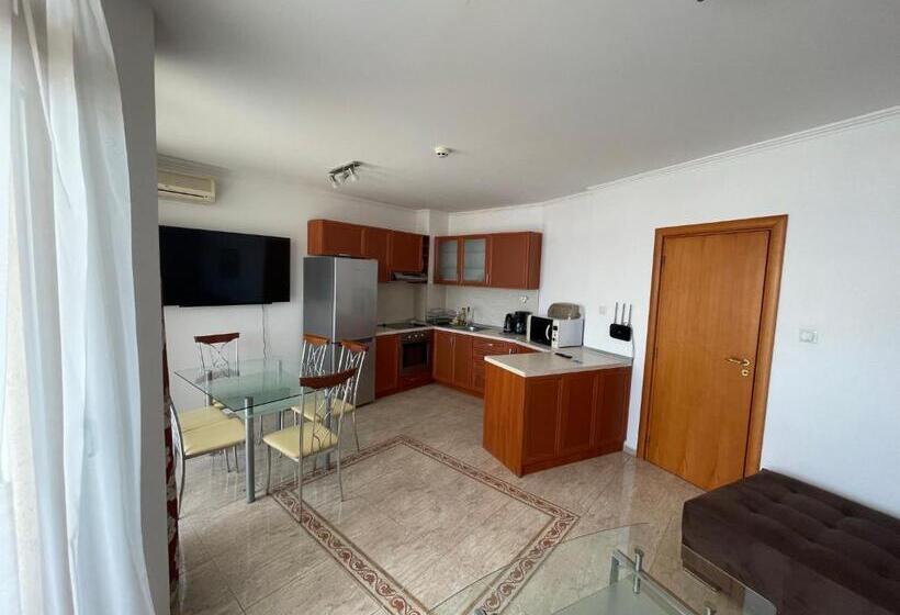 Marina Apartments St. Vlas