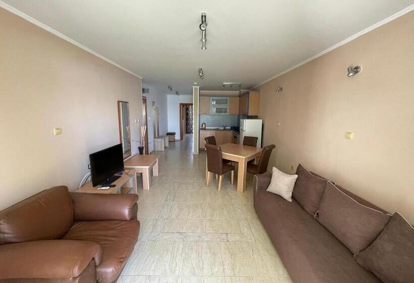 Marina Apartments St. Vlas