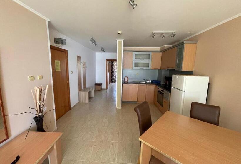 Marina Apartments St. Vlas