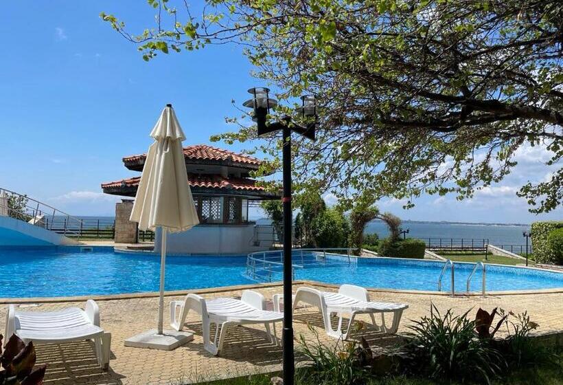 Marina Apartments St. Vlas